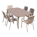 Tuinset met een rechthoekige tafel en zes kunststof stoelen